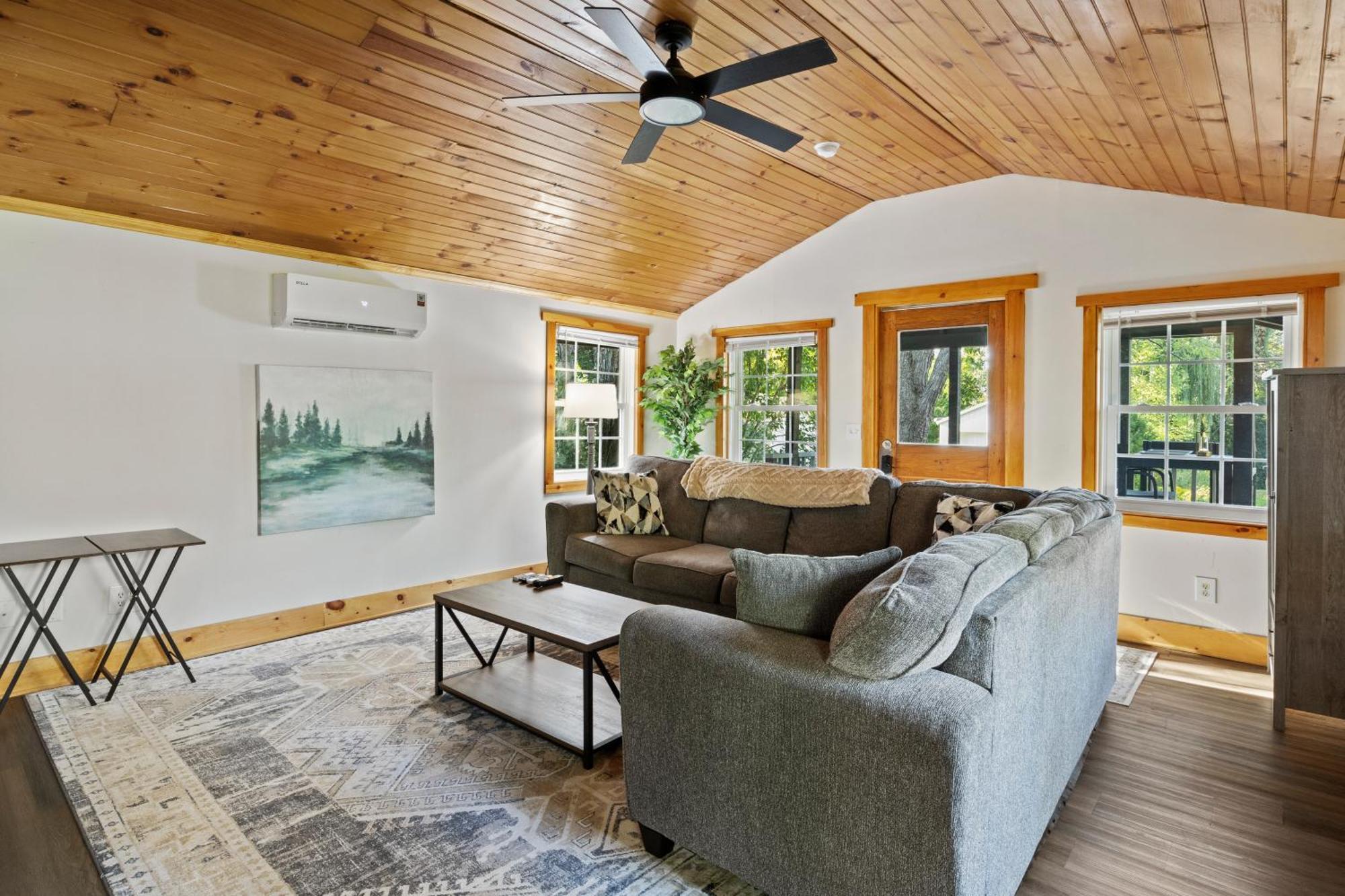 Cozy Home W/ King Bed & Lake Access Canandaigua Eksteriør bilde